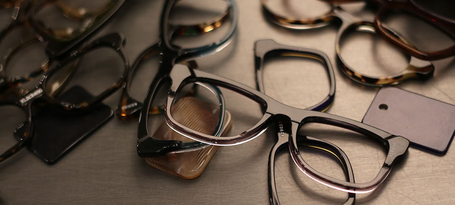 What are Acetate Glasses?